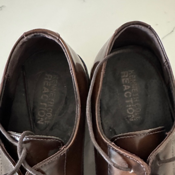 Kenneth Cole Reaction Dark Brown Men's Oxfords - Picture 2 of 5